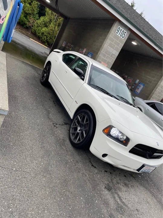 2008 Dodge Charger 6th Gen - Image 2 of 4