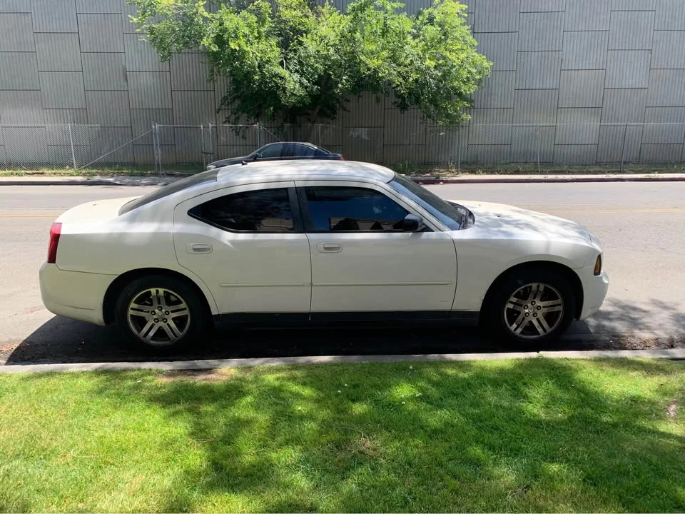2008 Dodge Charger 6th Gen - Image 3 of 4