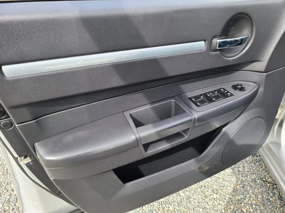 2008 Dodge Charger 6th Gen - Image 9 of 14