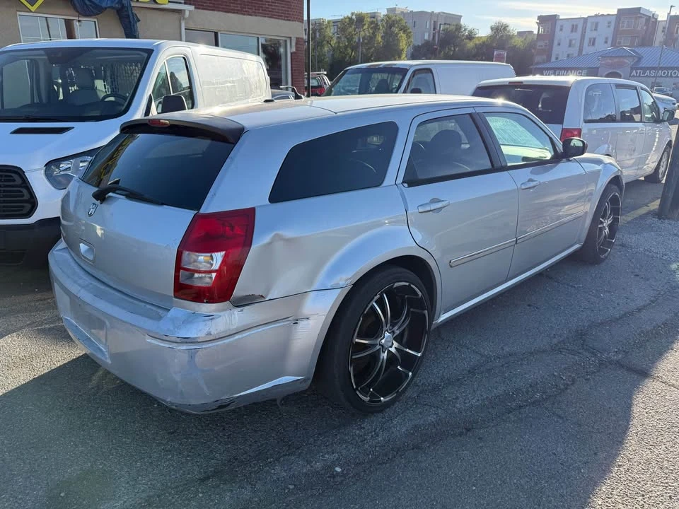 2008 Dodge Magnum 2nd Gen Wagon - Image 3 of 8