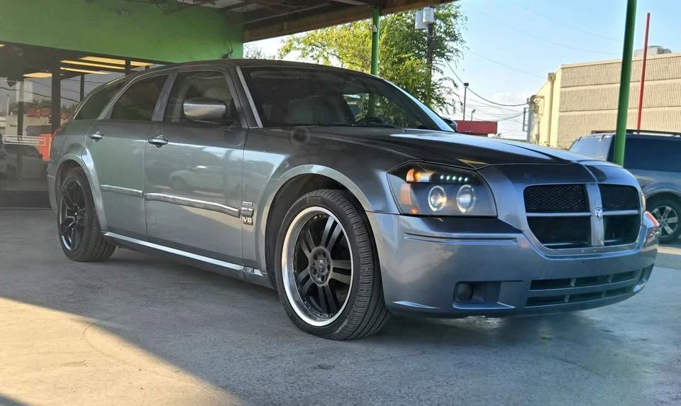 2008 Dodge Magnum 2nd Gen Wagon - Image 3 of 16