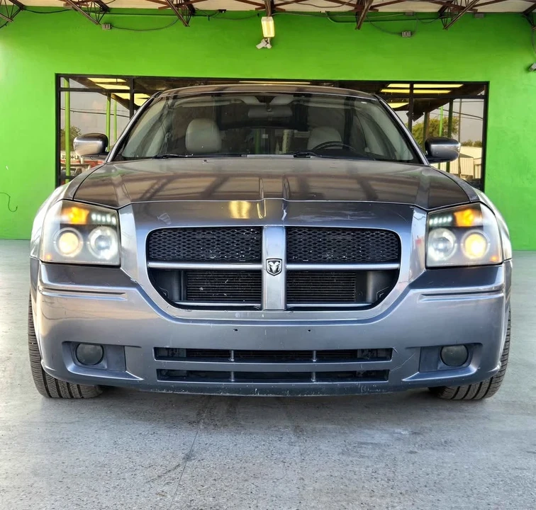 2008 Dodge Magnum 2nd Gen Wagon - Image 2 of 16