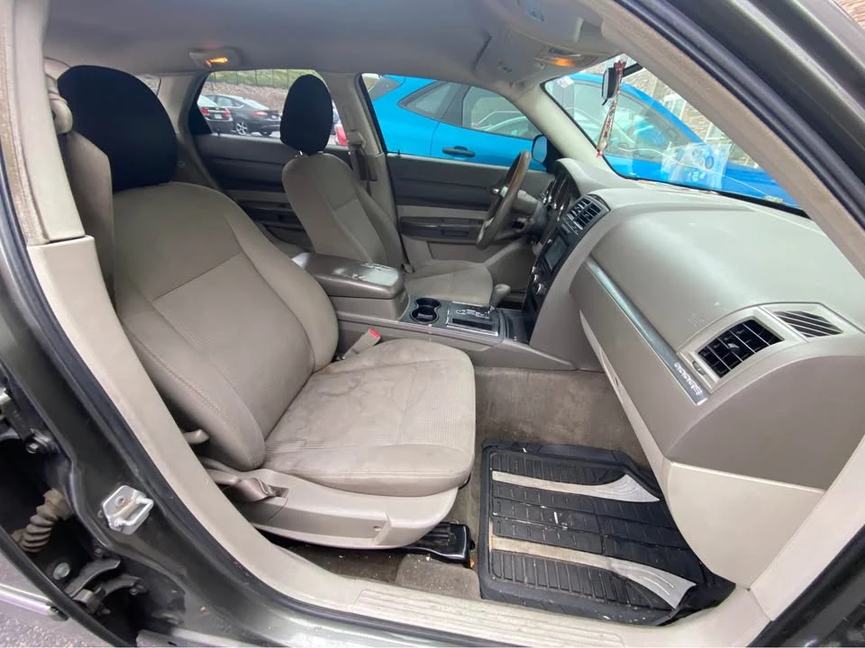 2008 Dodge Magnum 2nd Gen Wagon - Image 14 of 15