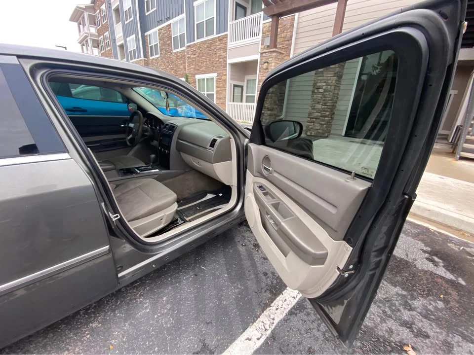2008 Dodge Magnum 2nd Gen Wagon - Image 13 of 15