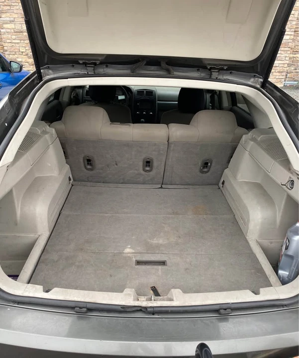 2008 Dodge Magnum 2nd Gen Wagon - Image 2 of 15