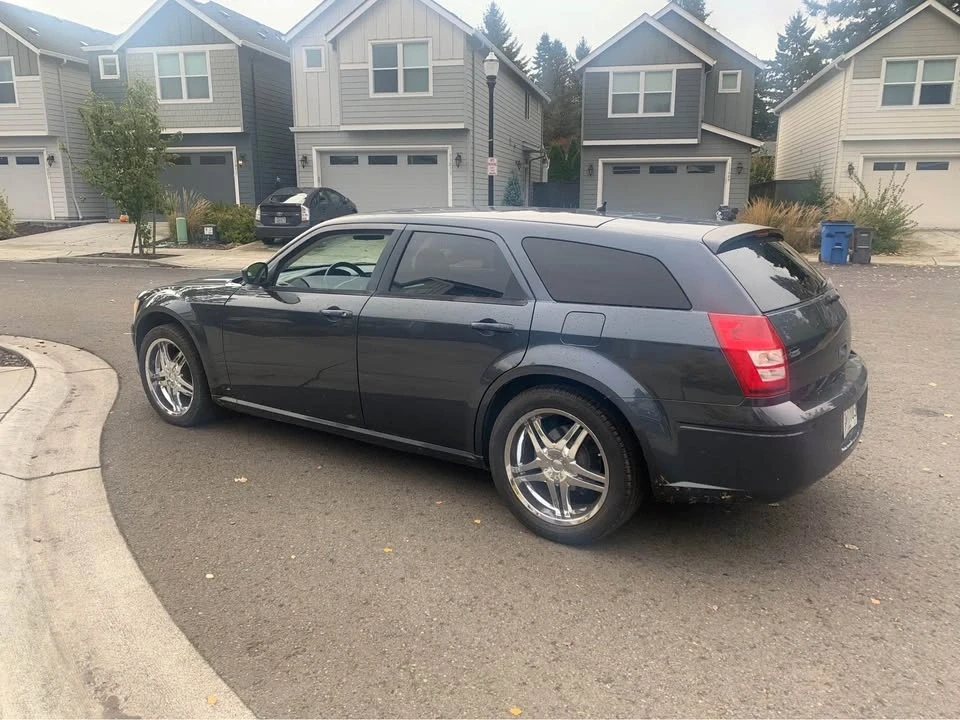 2008 Dodge Magnum 2nd Gen Wagon - Image 3 of 11