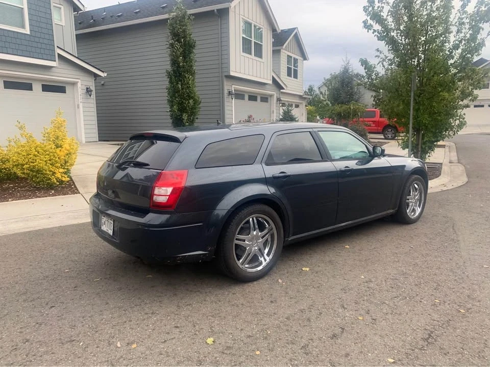 2008 Dodge Magnum 2nd Gen Wagon - Image 4 of 11