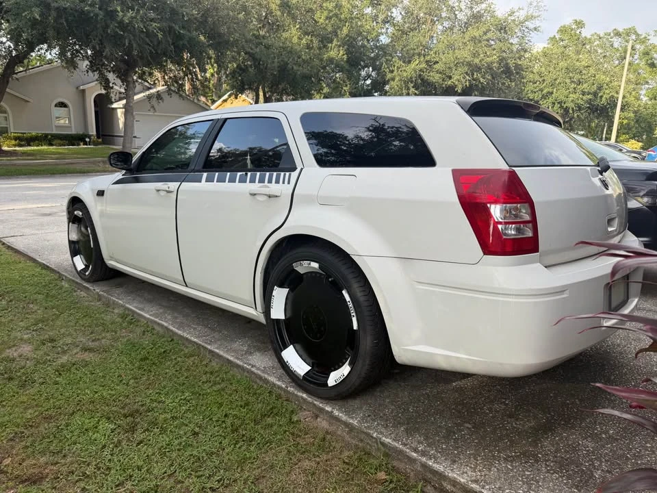 2008 Dodge Magnum 2nd Gen Wagon - Image 3 of 15