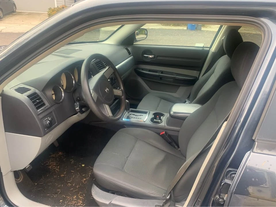 2008 Dodge Magnum 2nd Gen Wagon - Image 10 of 11