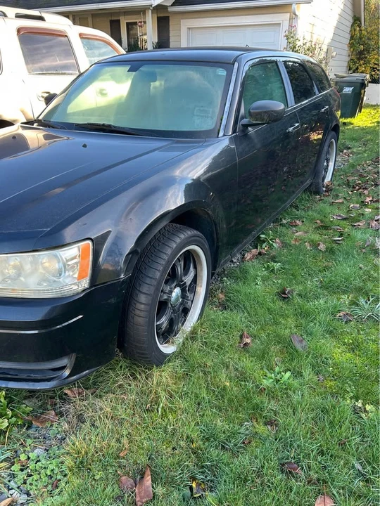 2008 Dodge Magnum 2nd Gen Wagon - Image 2 of 3