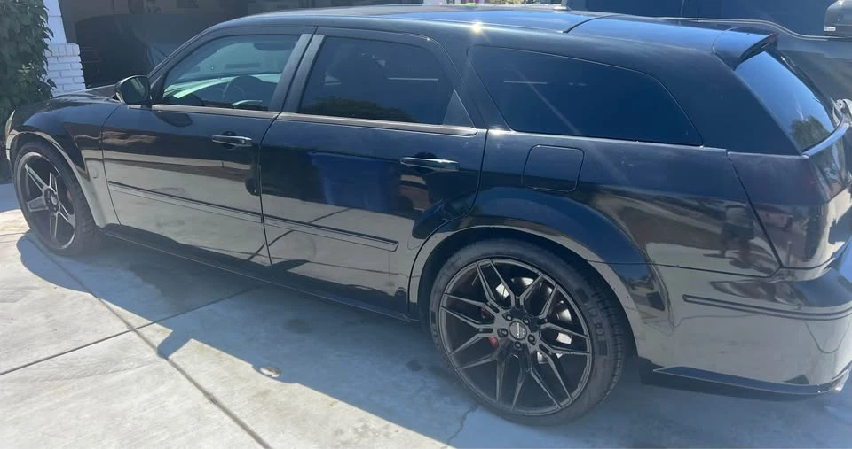 2008 Dodge Magnum SRT8 2nd Gen - Image 5 of 8