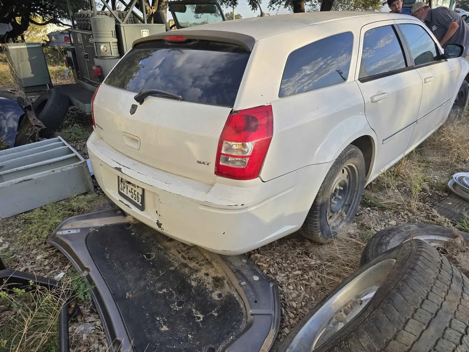 2008 Dodge Magnum 2nd Gen Wagon - Image 5 of 5