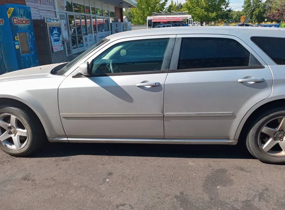 2008 Dodge Magnum 2nd Gen Wagon - Image 3 of 3