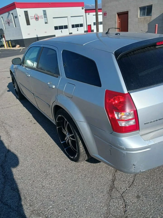 2008 Dodge Magnum 2nd Gen Wagon - Image 6 of 9