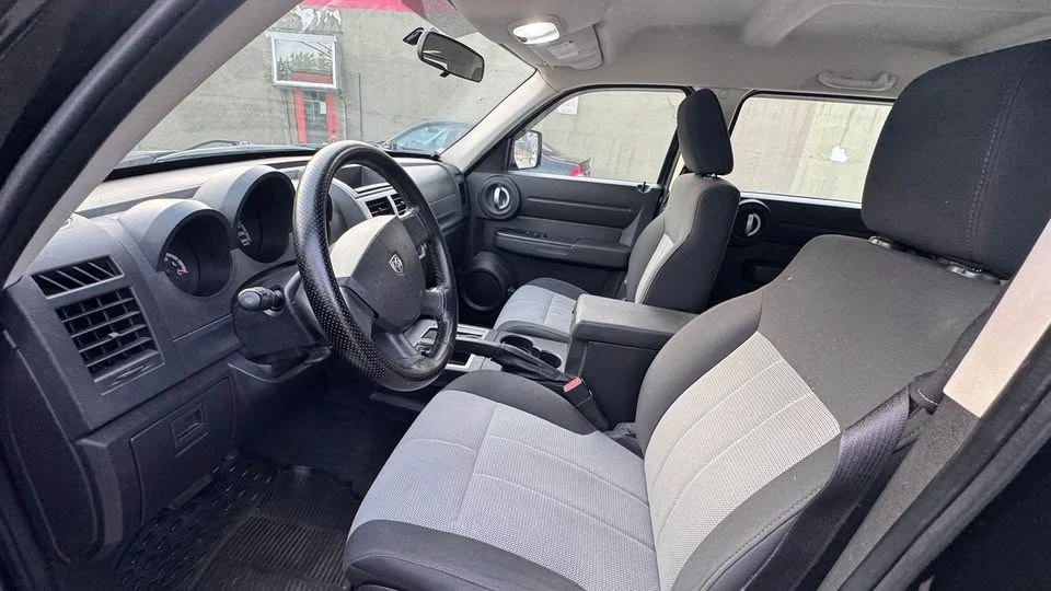 2008 Dodge Nitro - Image 3 of 10