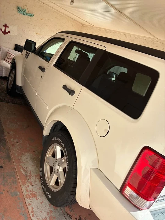 2008 Dodge Nitro - Image 2 of 5