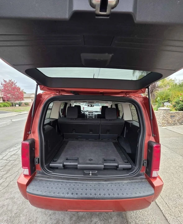 2008 Dodge Nitro - Image 9 of 11