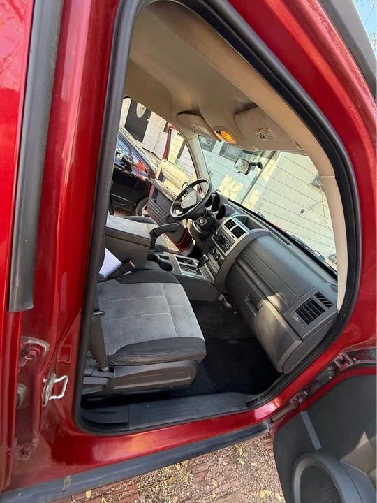 2008 Dodge Nitro - Image 10 of 15