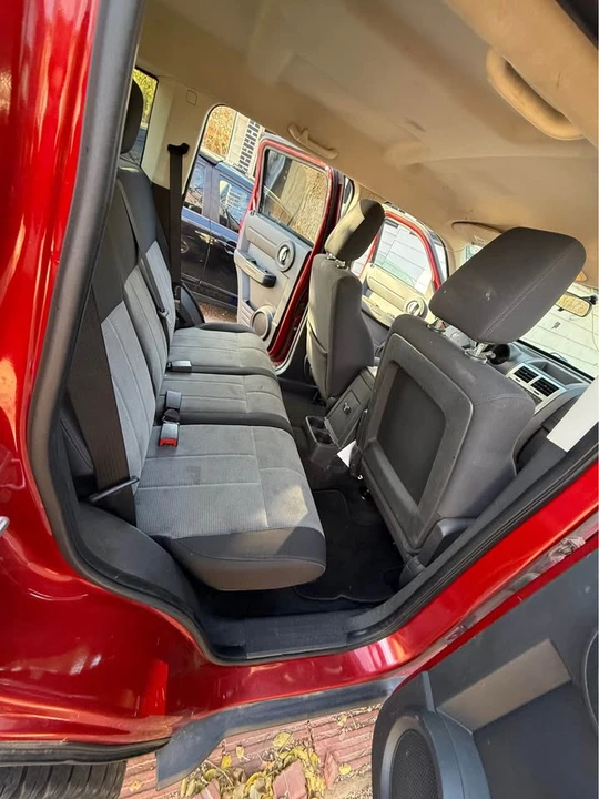 2008 Dodge Nitro - Image 14 of 15
