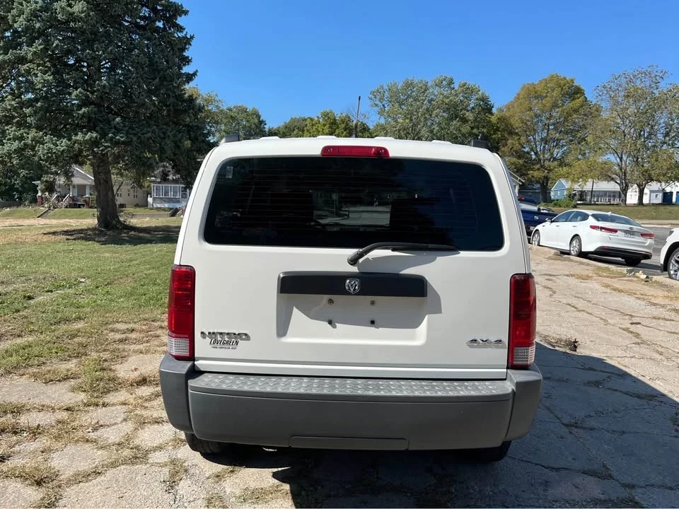 2008 Dodge Nitro - Image 2 of 12