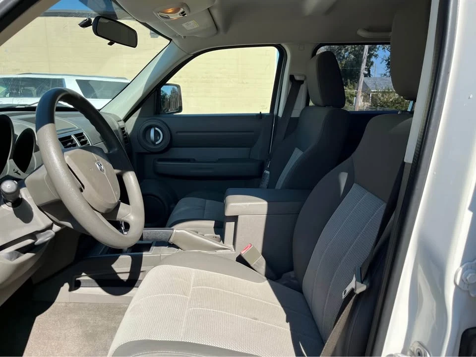 2008 Dodge Nitro - Image 5 of 12