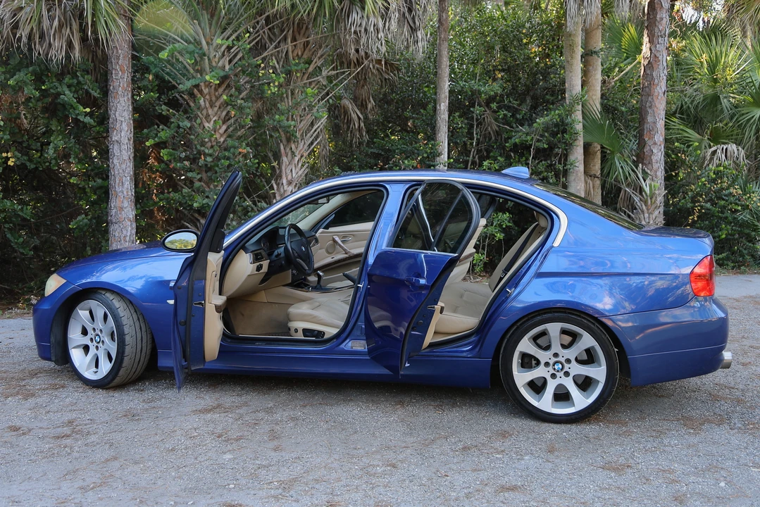 2008 BMW E90 3 Series Sedan - Image 2 of 5