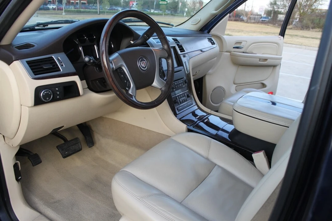 2008 Cadillac Escalade & EXT 3rd Gen - Image 16 of 21