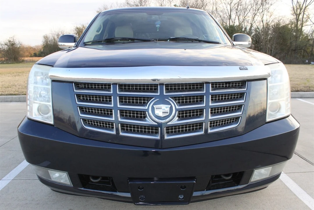 2008 Cadillac Escalade & EXT 3rd Gen - Image 2 of 21