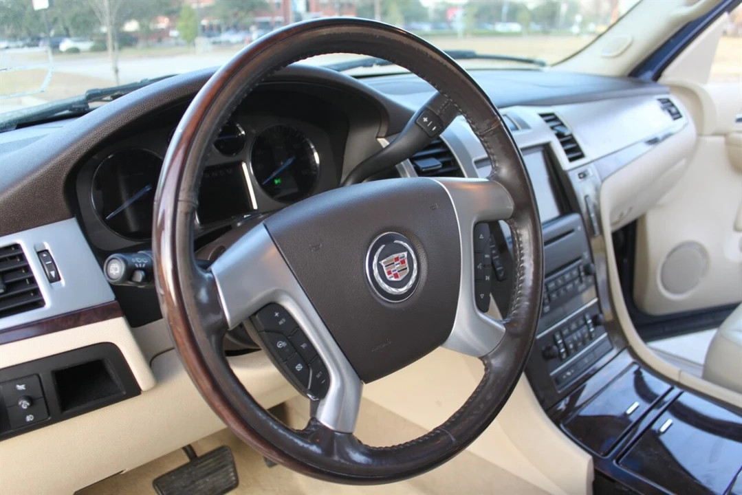 2008 Cadillac Escalade & EXT 3rd Gen - Image 18 of 21