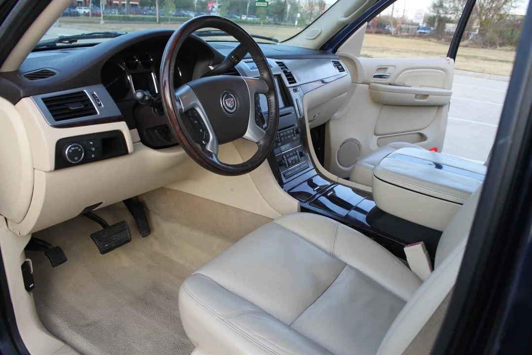 2008 Cadillac Escalade & EXT 3rd Gen - Image 16 of 21