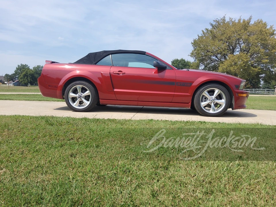2008 Ford S197 Mustang - Image 7 of 12