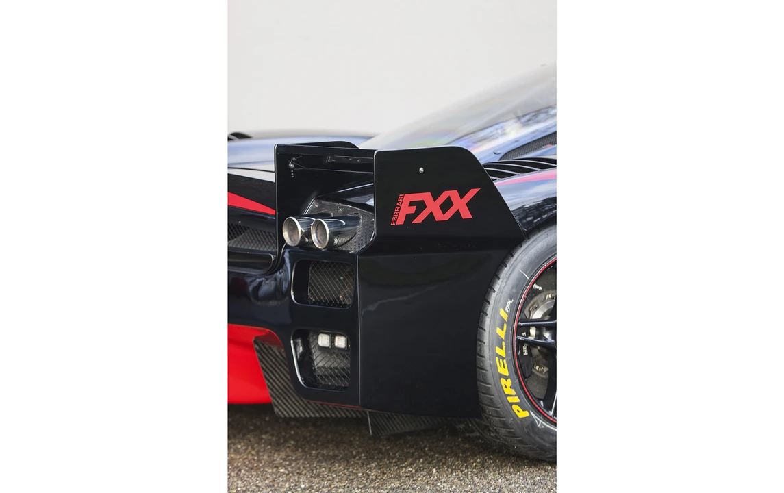 2008 Ferrari Enzo - Image 17 of 23