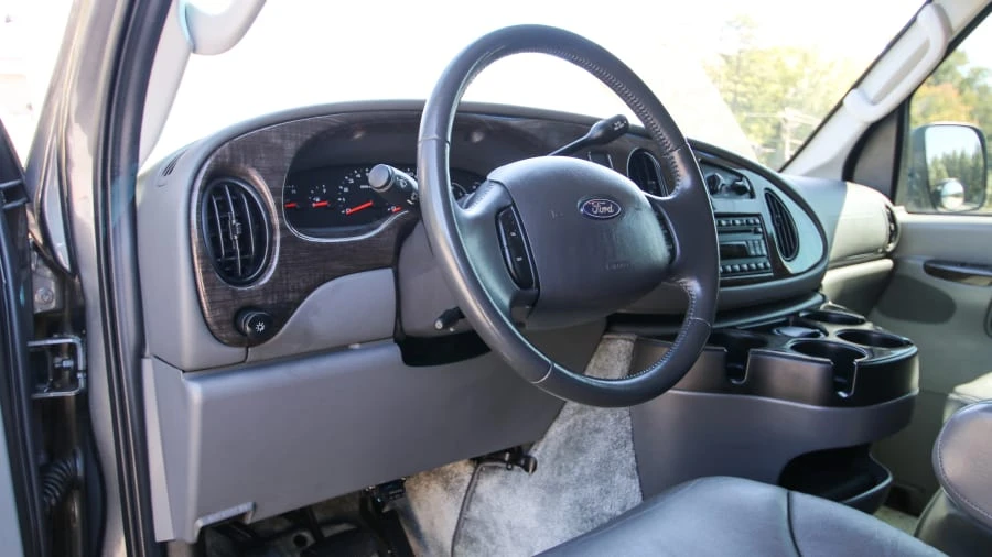2008 Ford Econoline Van - Image 3 of 31