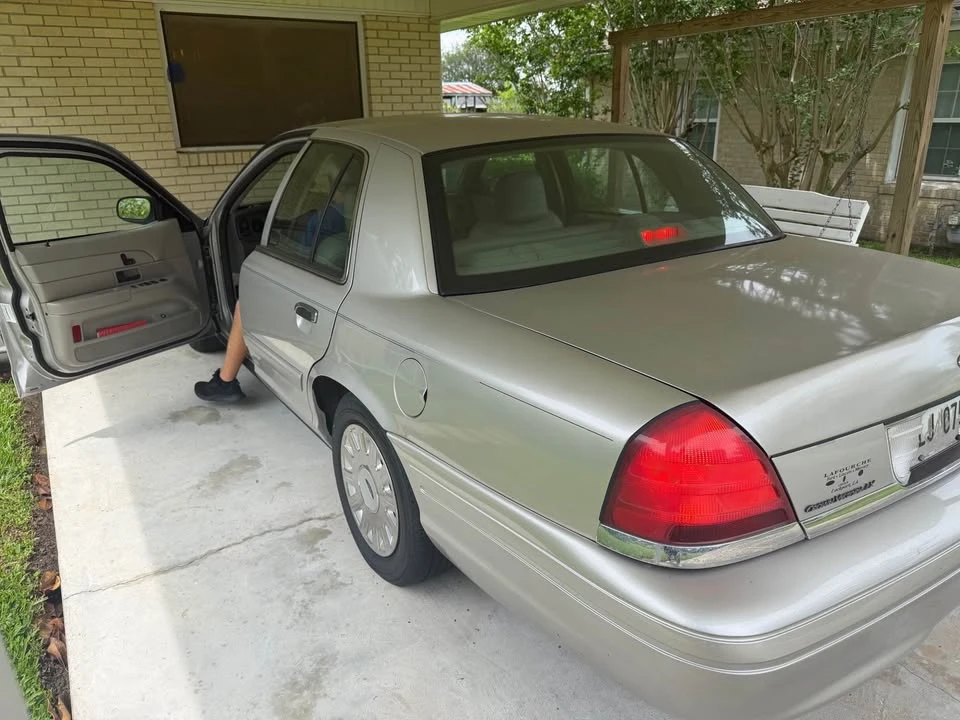 2008 Ford Crown Victoria - Image 8 of 11
