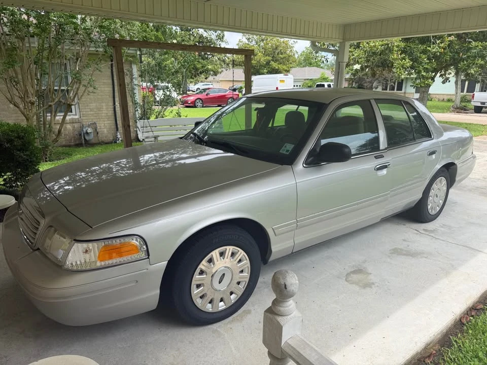 2008 Ford Crown Victoria - Image 10 of 11