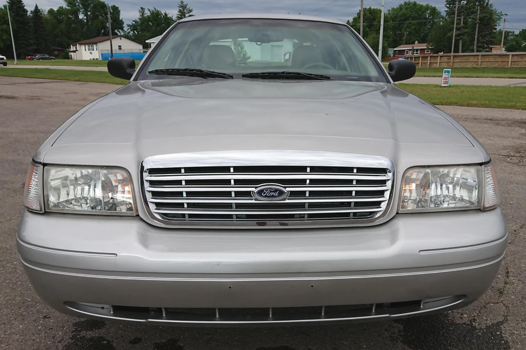 2008 Ford Crown Victoria - Image 2 of 13