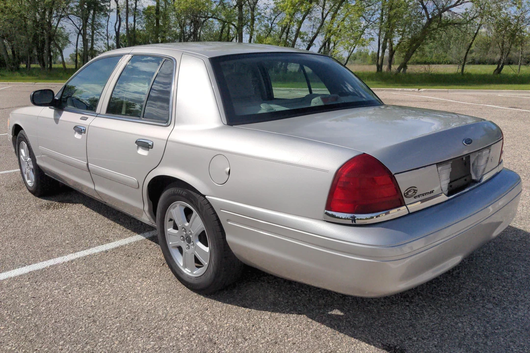 2008 Ford Crown Victoria - Image 4 of 13