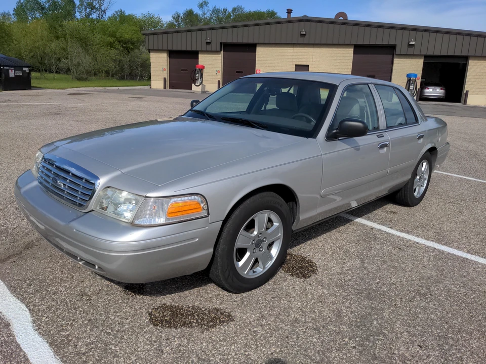 2008 Ford Crown Victoria - Image 7 of 13