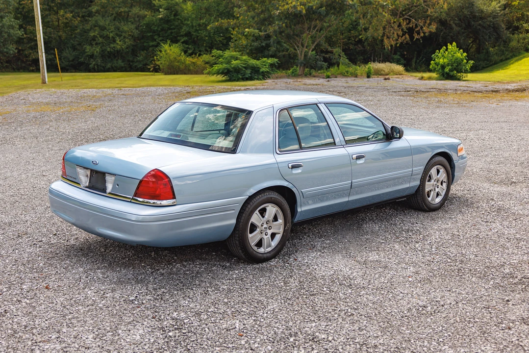 2008 Ford Crown Victoria - Image 8 of 31