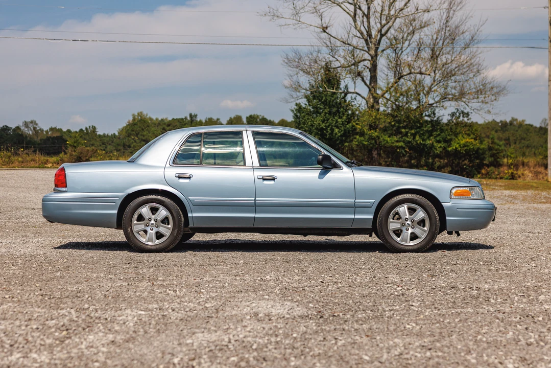 2008 Ford Crown Victoria - Image 12 of 31