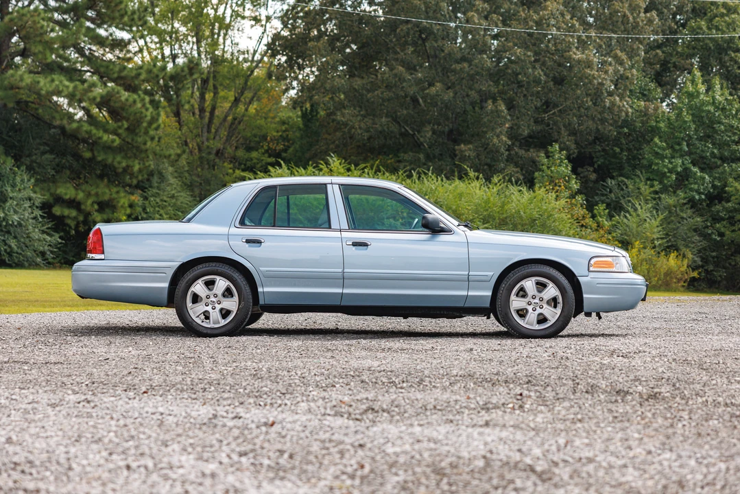 2008 Ford Crown Victoria - Image 6 of 31
