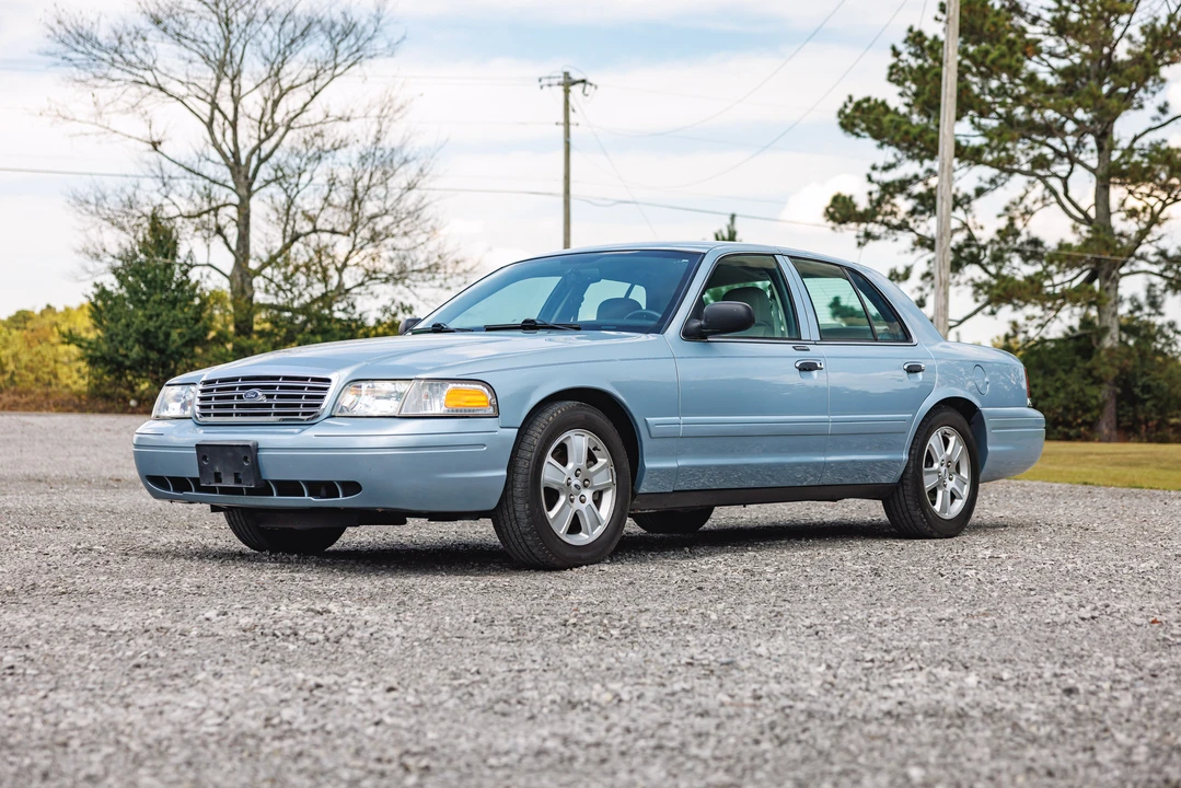 2008 Ford Crown Victoria - Image 3 of 31