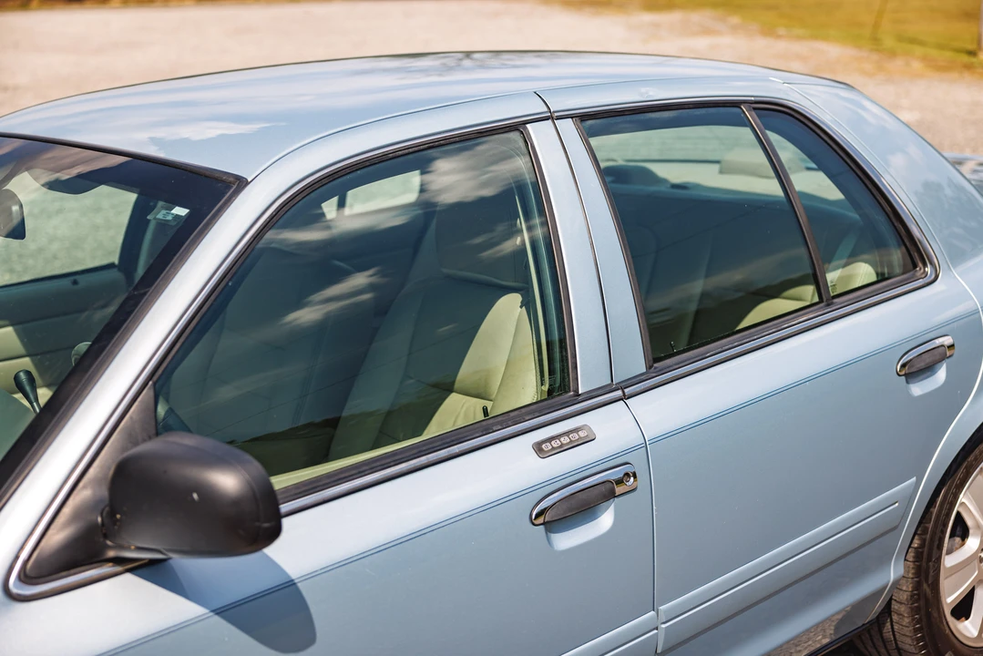 2008 Ford Crown Victoria - Image 28 of 31