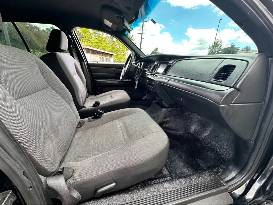 2008 Ford Crown Victoria - Image 11 of 20