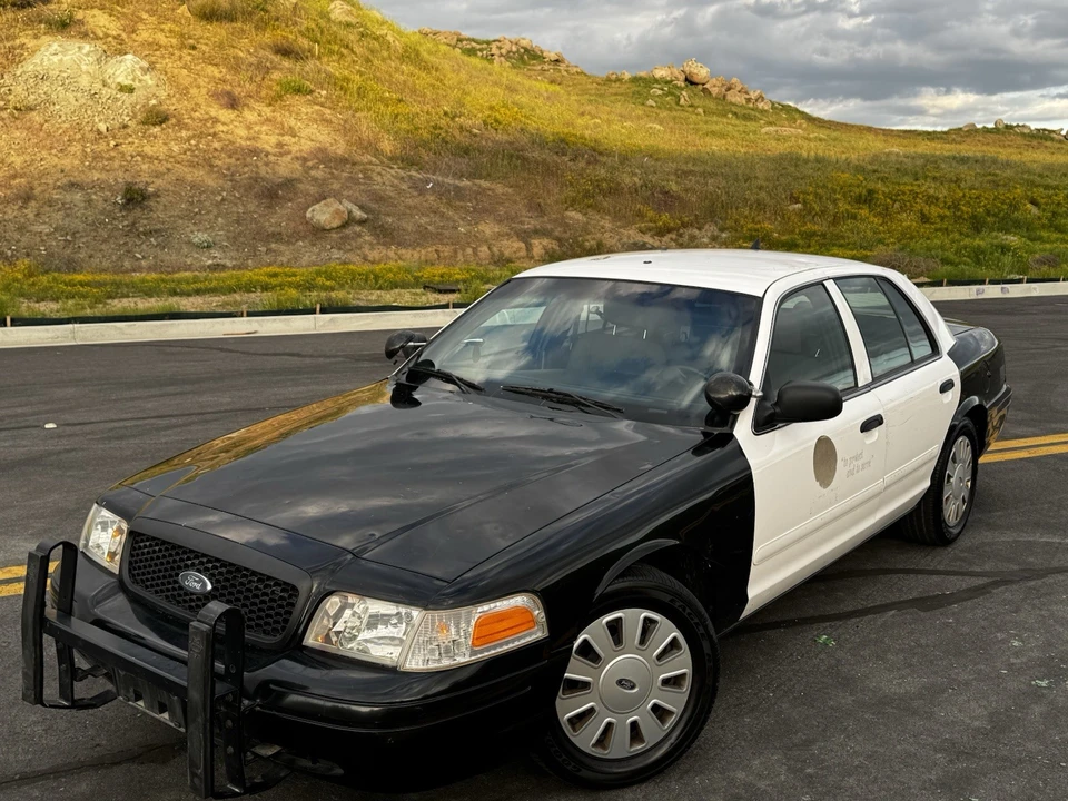 2008 Ford Crown Victoria - Image 2 of 21
