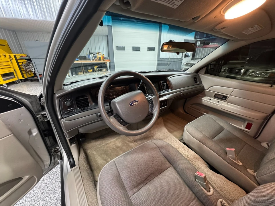 2008 Ford Crown Victoria - Image 11 of 21