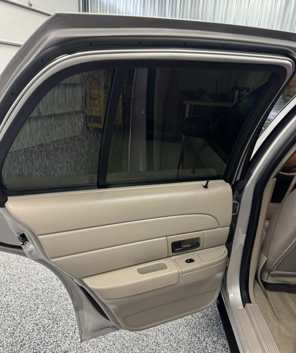 2008 Ford Crown Victoria - Image 17 of 21