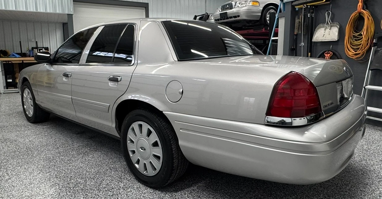2008 Ford Crown Victoria - Image 8 of 21