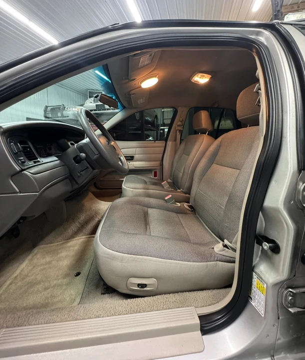 2008 Ford Crown Victoria - Image 12 of 21