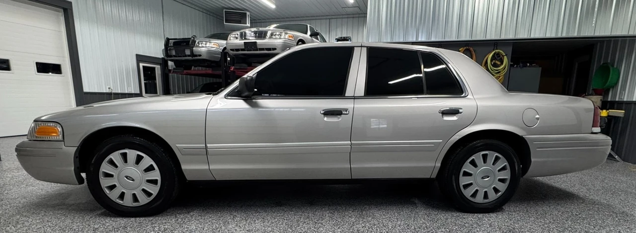 2008 Ford Crown Victoria - Image 9 of 21